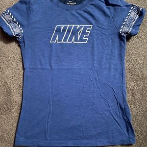 Nike t shirt